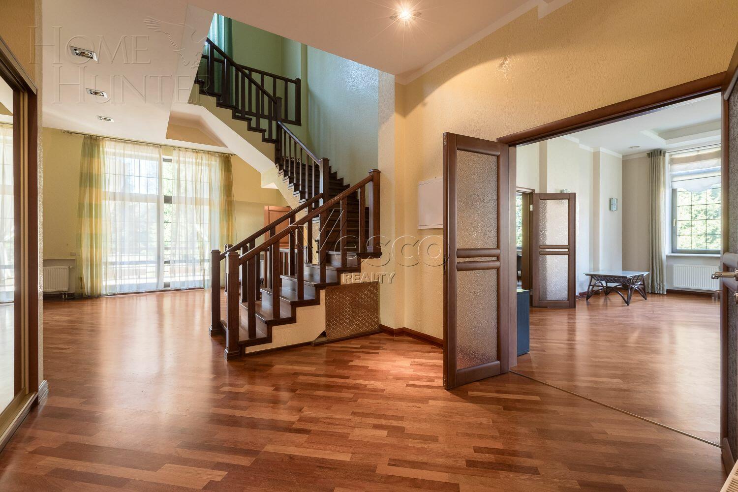 2-этажный коттедж 640 м² с отделкой