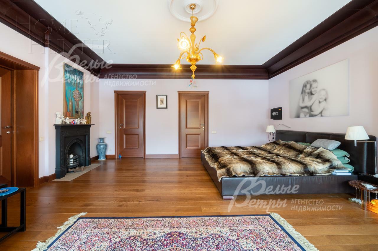 3-этажный коттедж 720 м² с отделкой