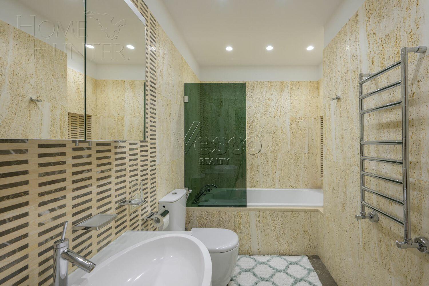 2-этажный коттедж 1 500 м² с отделкой