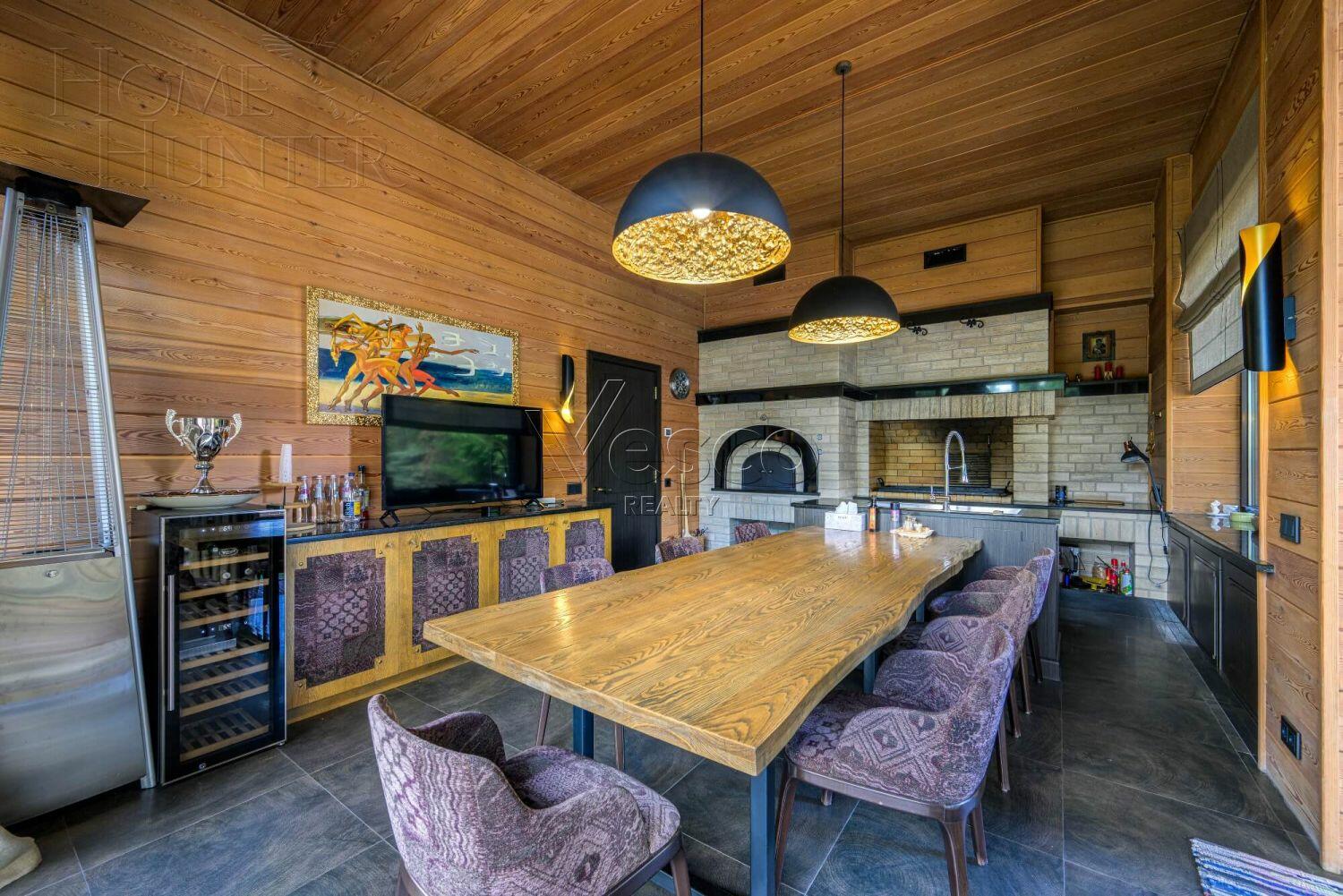 2-этажный коттедж 1 500 м² с отделкой