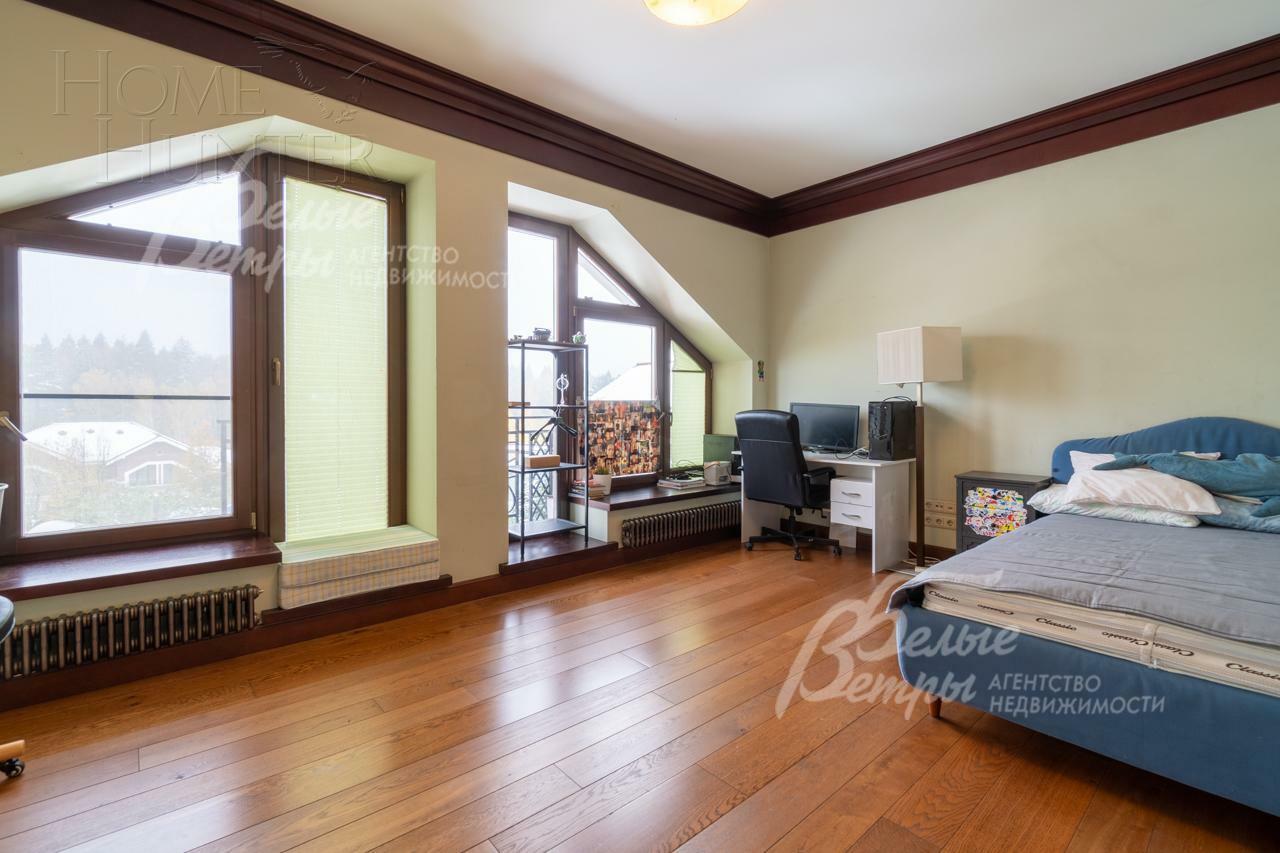 3-этажный коттедж 720 м² с отделкой