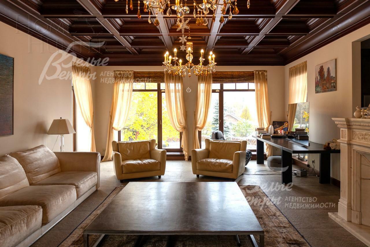 3-этажный коттедж 720 м² с отделкой