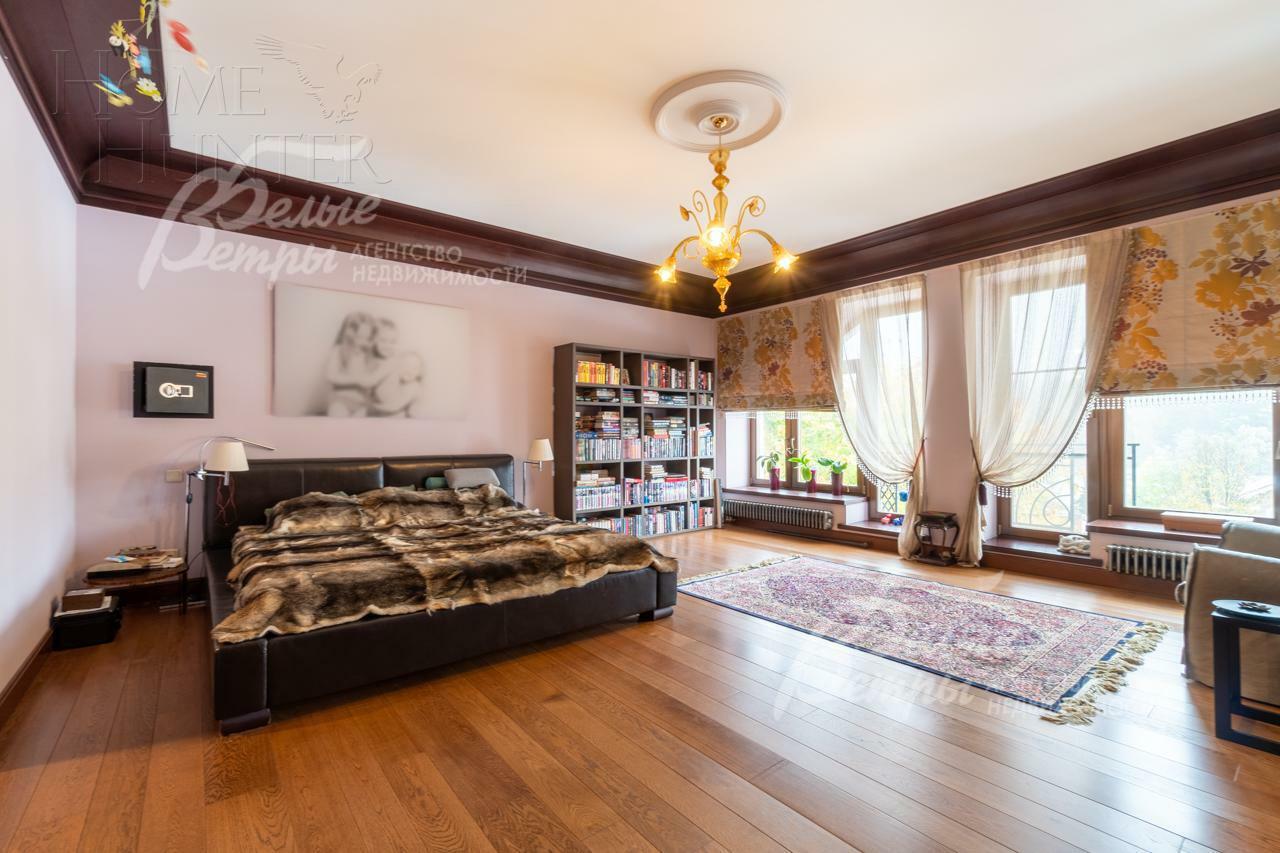 3-этажный коттедж 720 м² с отделкой