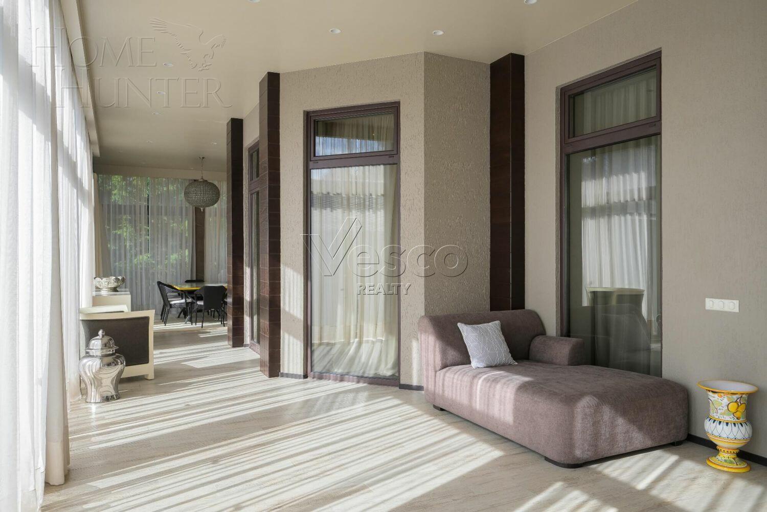 2-этажный коттедж 1 500 м² с отделкой