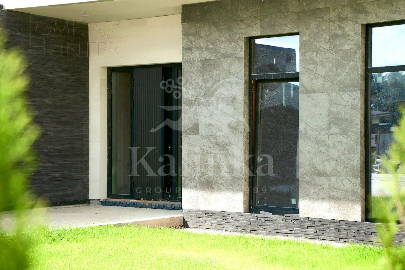 2-этажный коттедж 393.85 м² без отделки