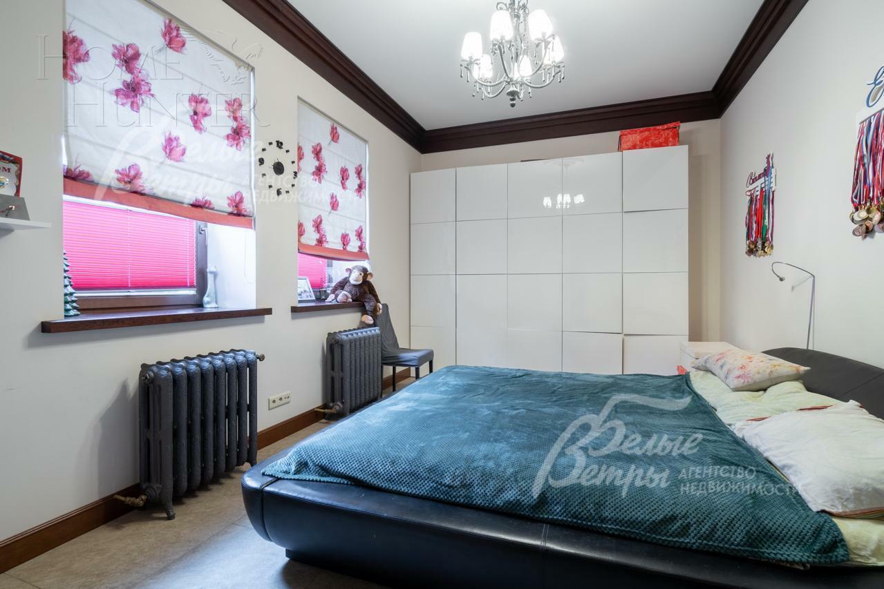 3-этажный коттедж 720 м² с отделкой