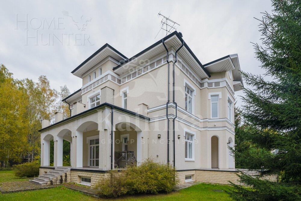 2-этажный коттедж 800 м² с отделкой