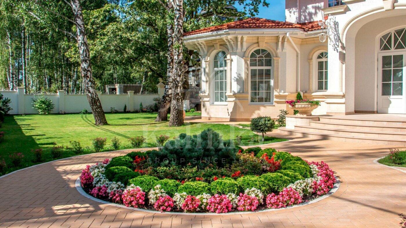 2-этажный коттедж 565.7 м² с отделкой