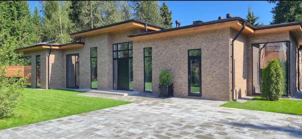 1-этажный коттедж 275 м² с отделкой