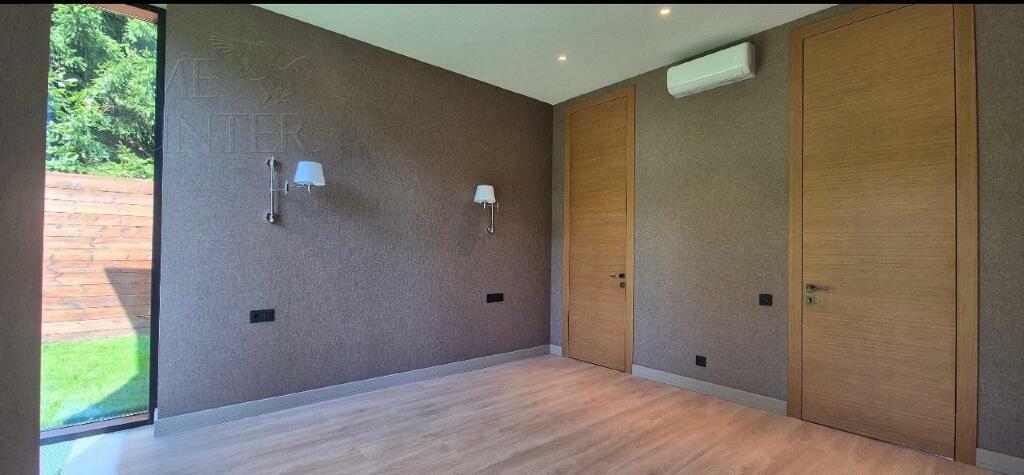 1-этажный коттедж 275 м² с отделкой