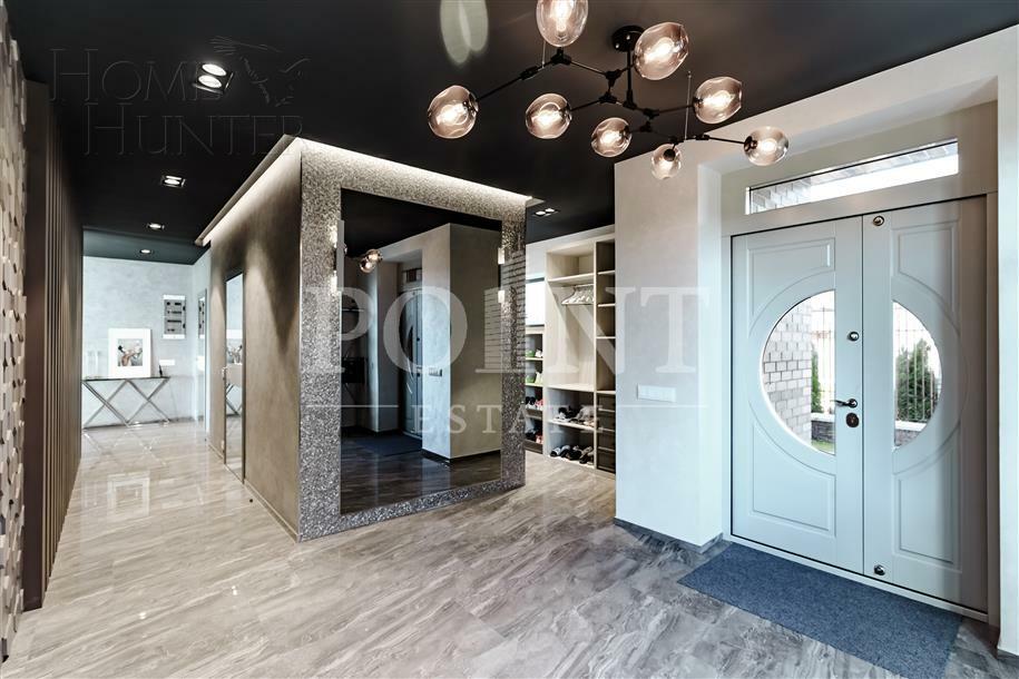 2-этажный коттедж 600 м² с отделкой