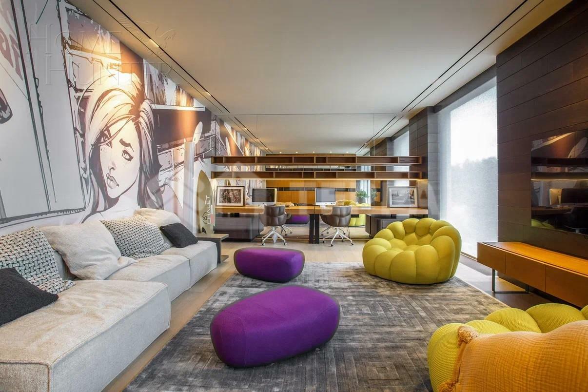 2-этажный коттедж 2 100 м² с отделкой