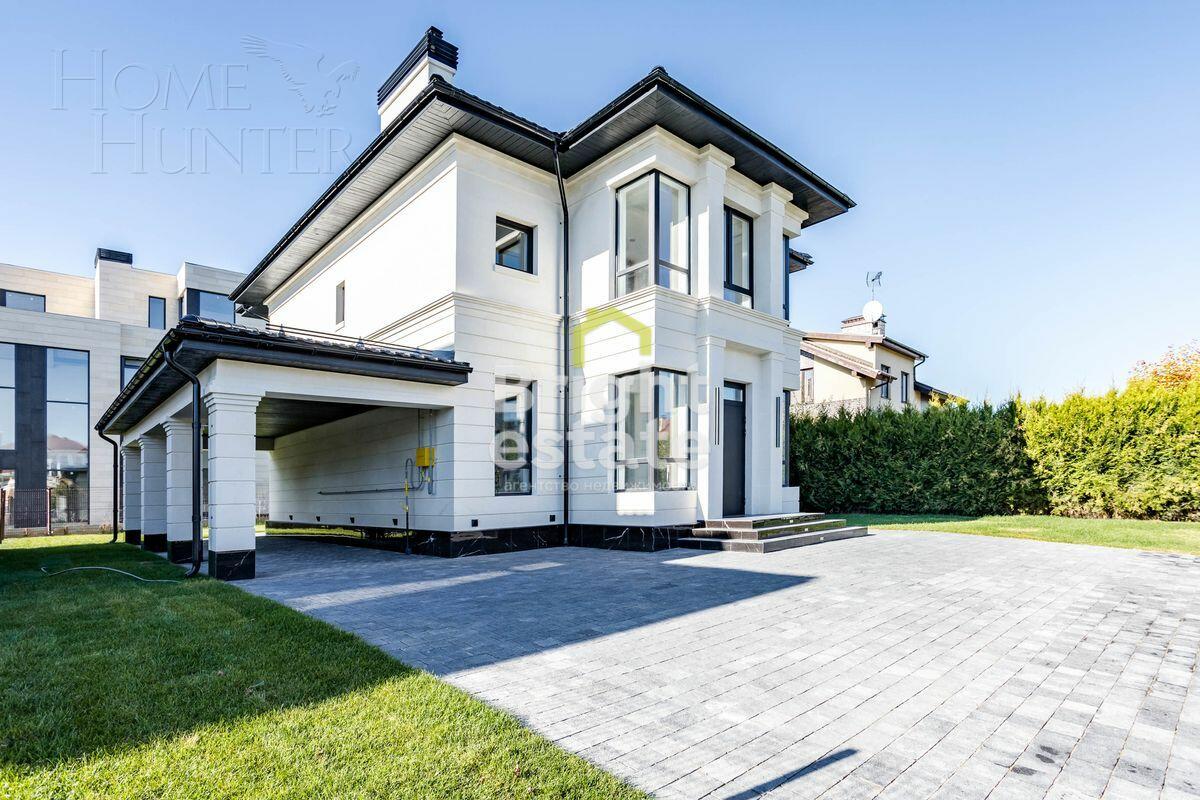 2-этажный коттедж 240 м² с отделкой