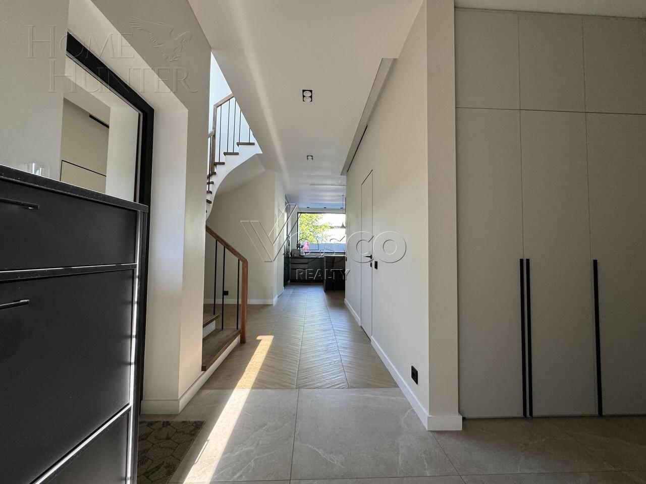 2-этажный коттедж 280 м² с отделкой