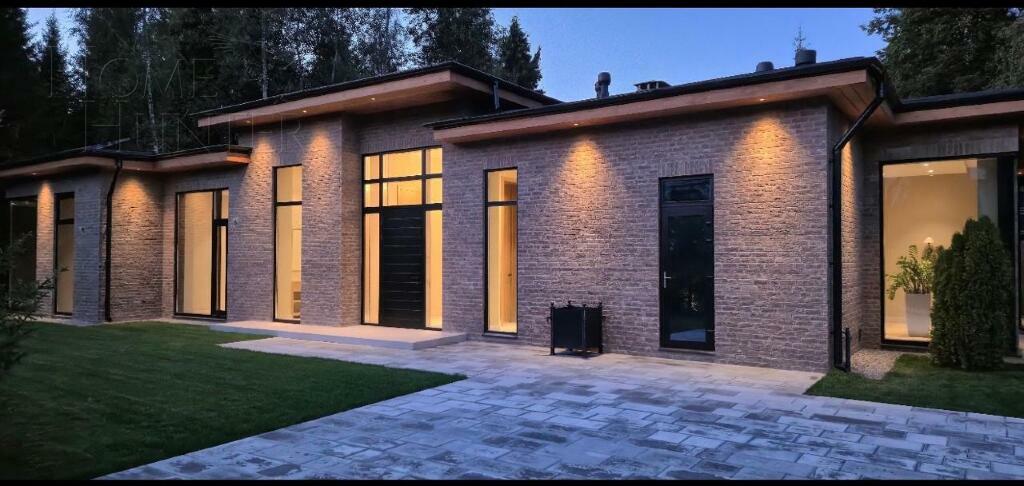 1-этажный коттедж 275 м² с отделкой