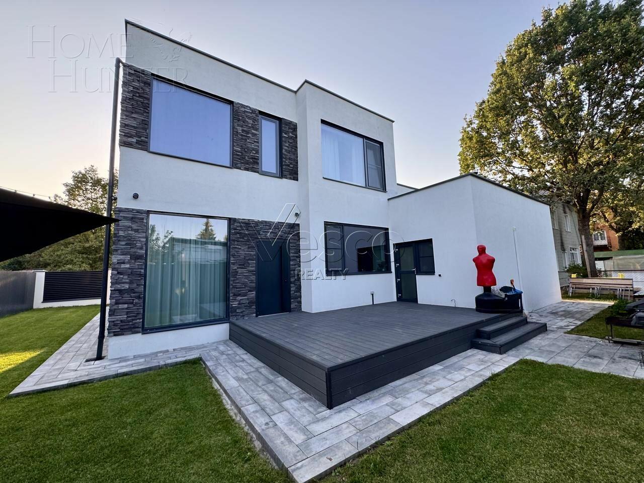 2-этажный коттедж 280 м² с отделкой