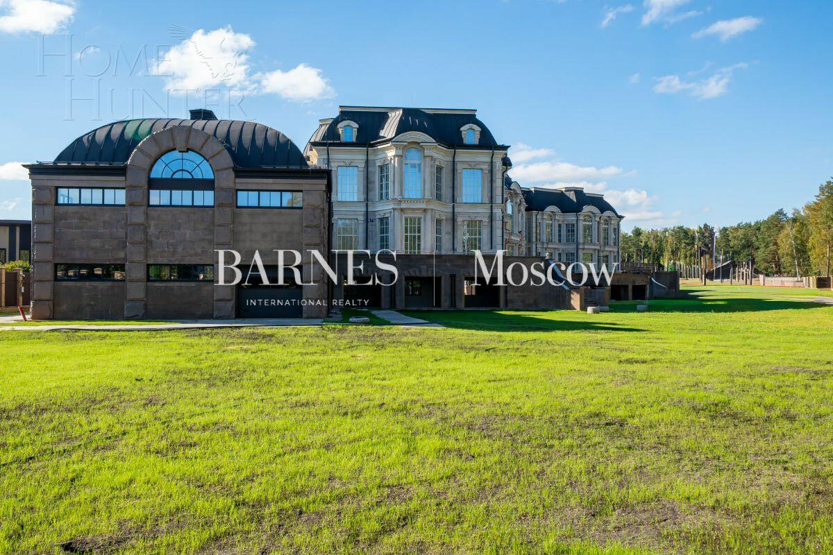 2-этажный коттедж 5 183 м² без отделки