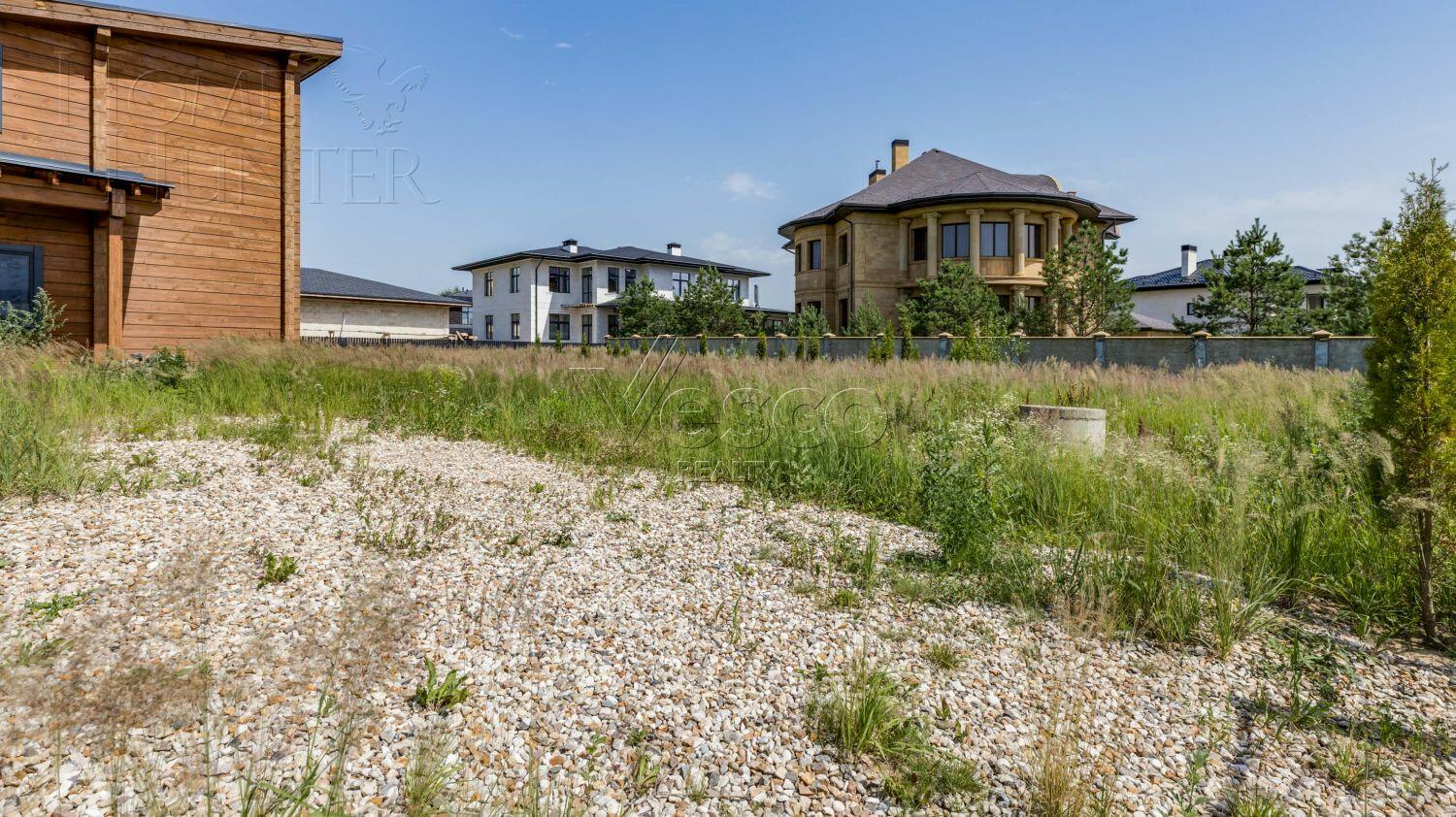 Участок 13 сот. в охраняемом поселке