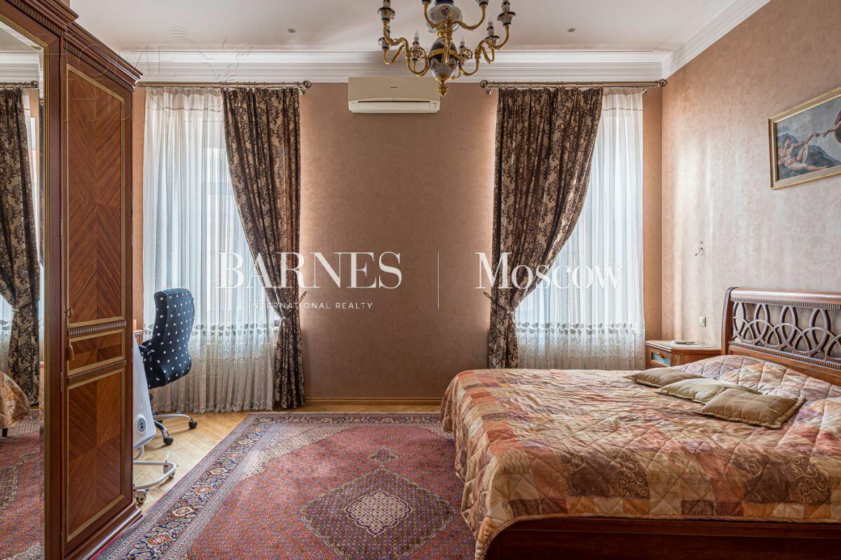 4-КОМН. КВАРТИРА С ОТДЕЛКОЙ 130 М² НА 4 ЭТАЖЕ