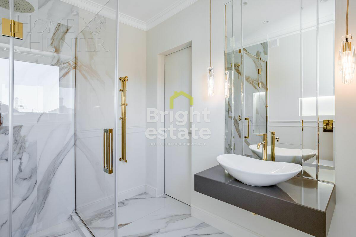 2-этажный коттедж 240 м² с отделкой