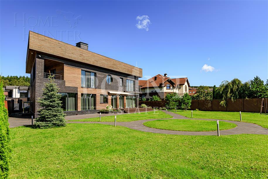 2-этажный коттедж 600 м² с отделкой