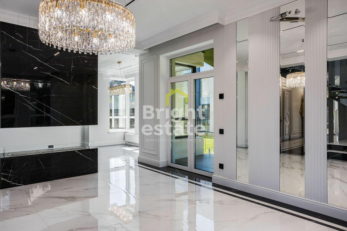 2-этажный коттедж 240 м² с отделкой