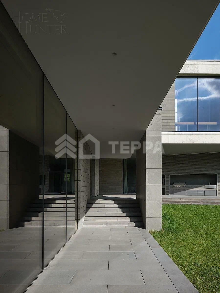 2-этажный коттедж 2 100 м² с отделкой