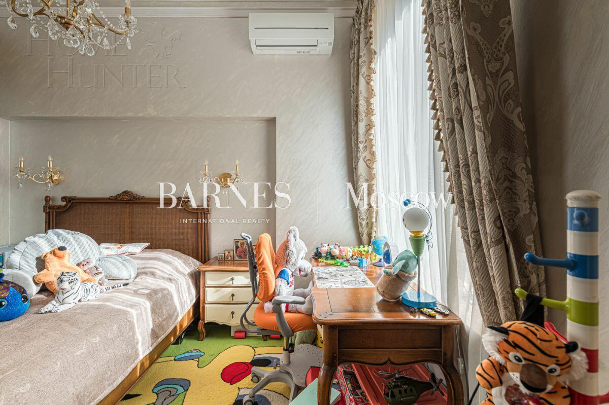 3-КОМН. КВАРТИРА С ОТДЕЛКОЙ 140 М² НА 2 ЭТАЖЕ