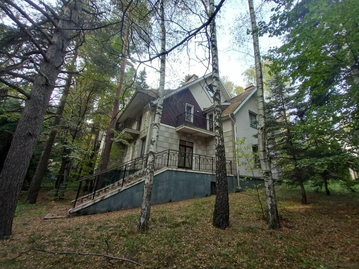 2-этажный коттедж 607 м² с отделкой