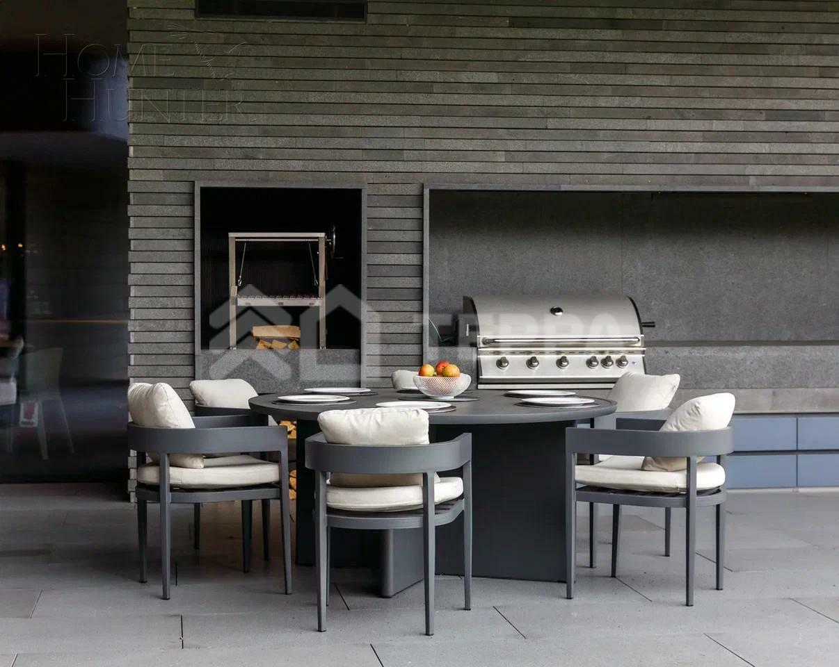 2-этажный коттедж 2 100 м² с отделкой