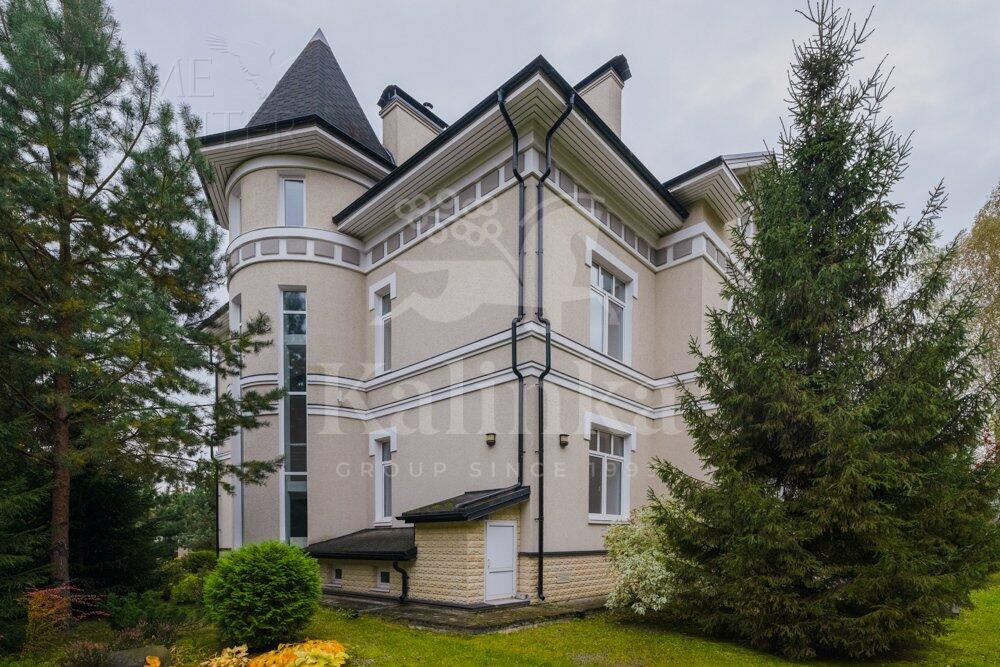 2-этажный коттедж 800 м² с отделкой