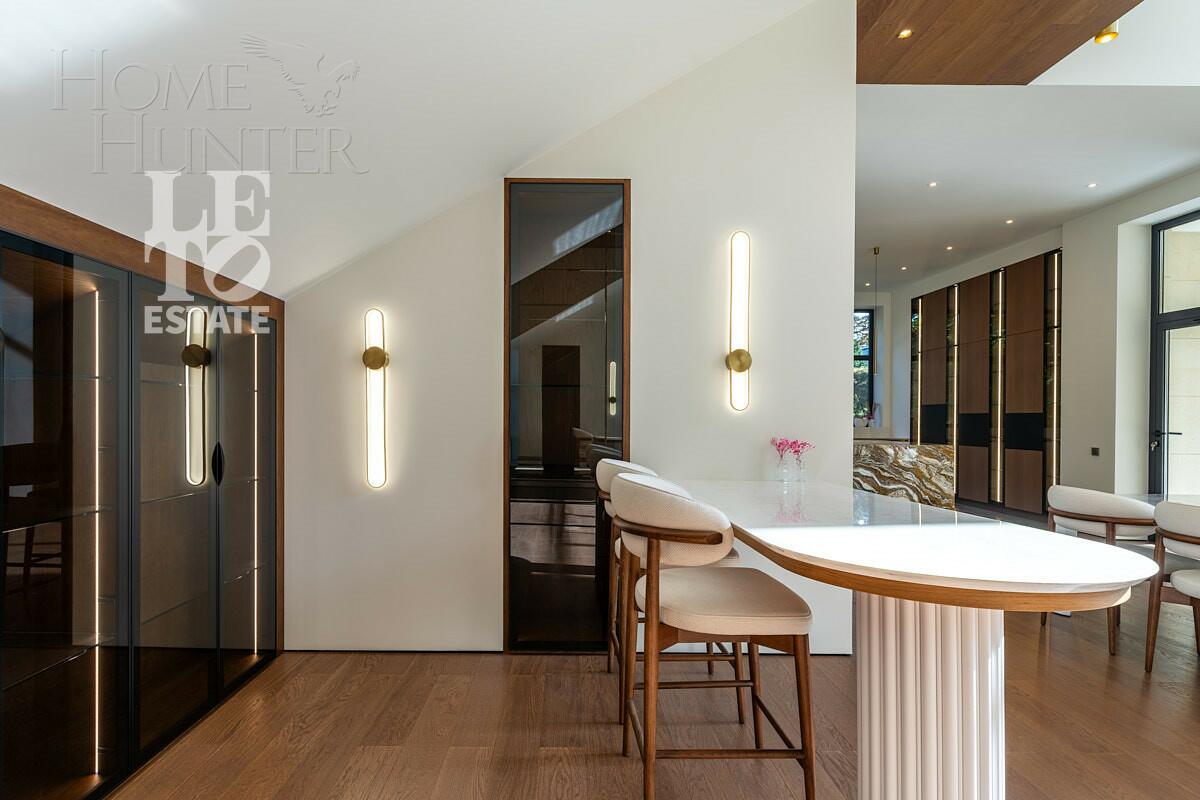 2-этажный коттедж 747 м² с отделкой