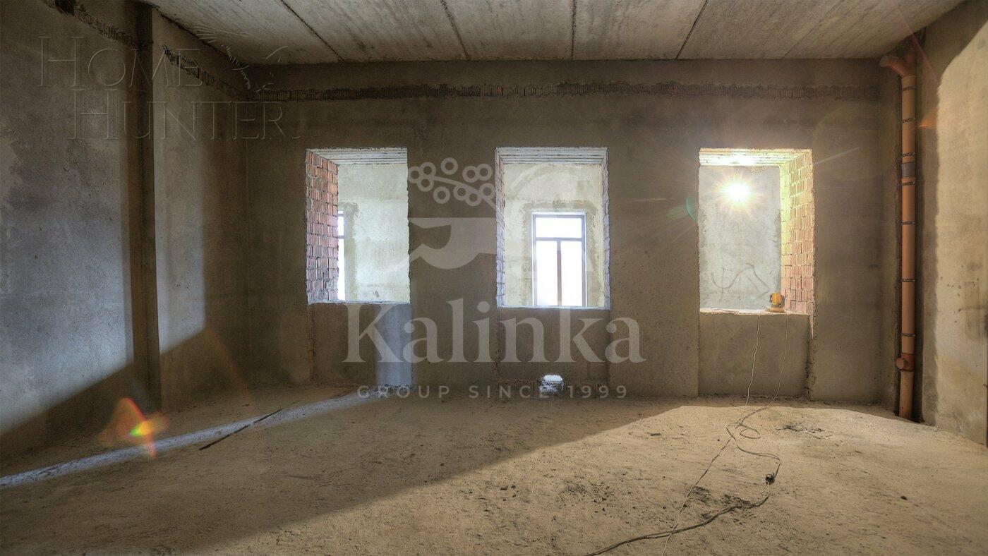 3-этажный коттедж 1 300 м² без отделки