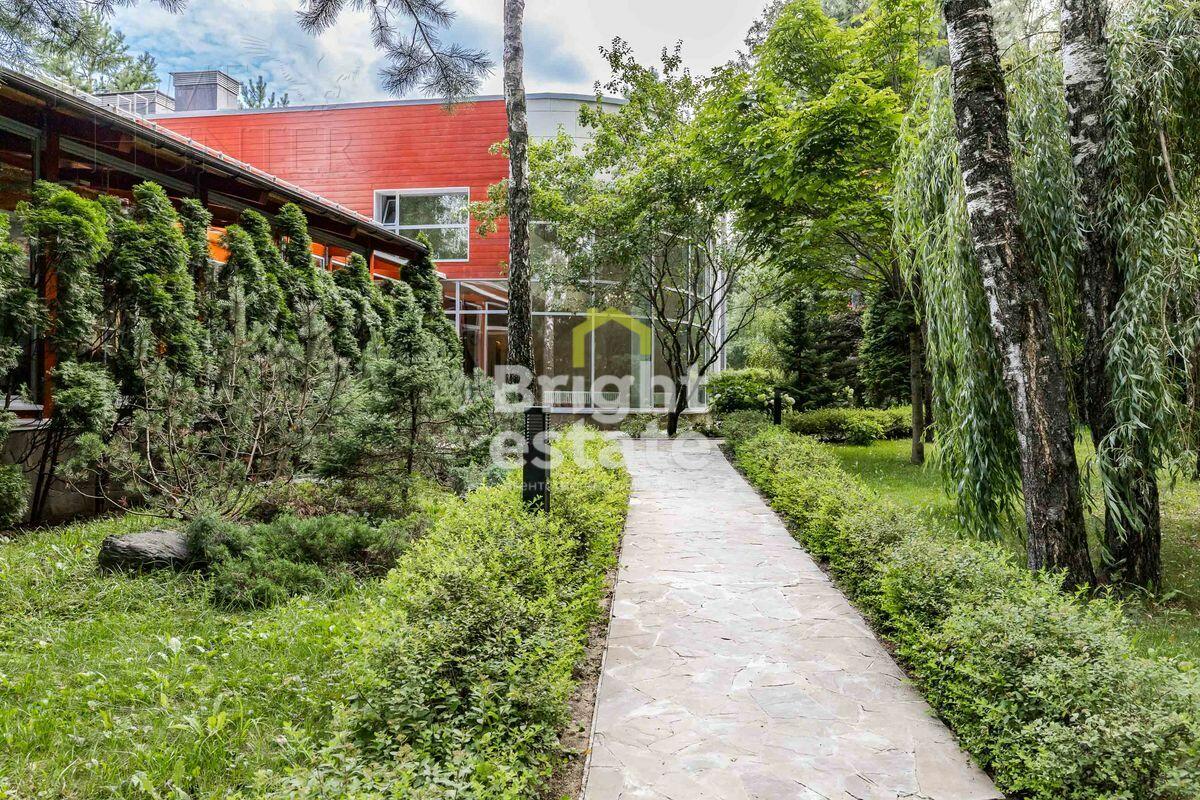 2-этажный коттедж 711 м² с отделкой