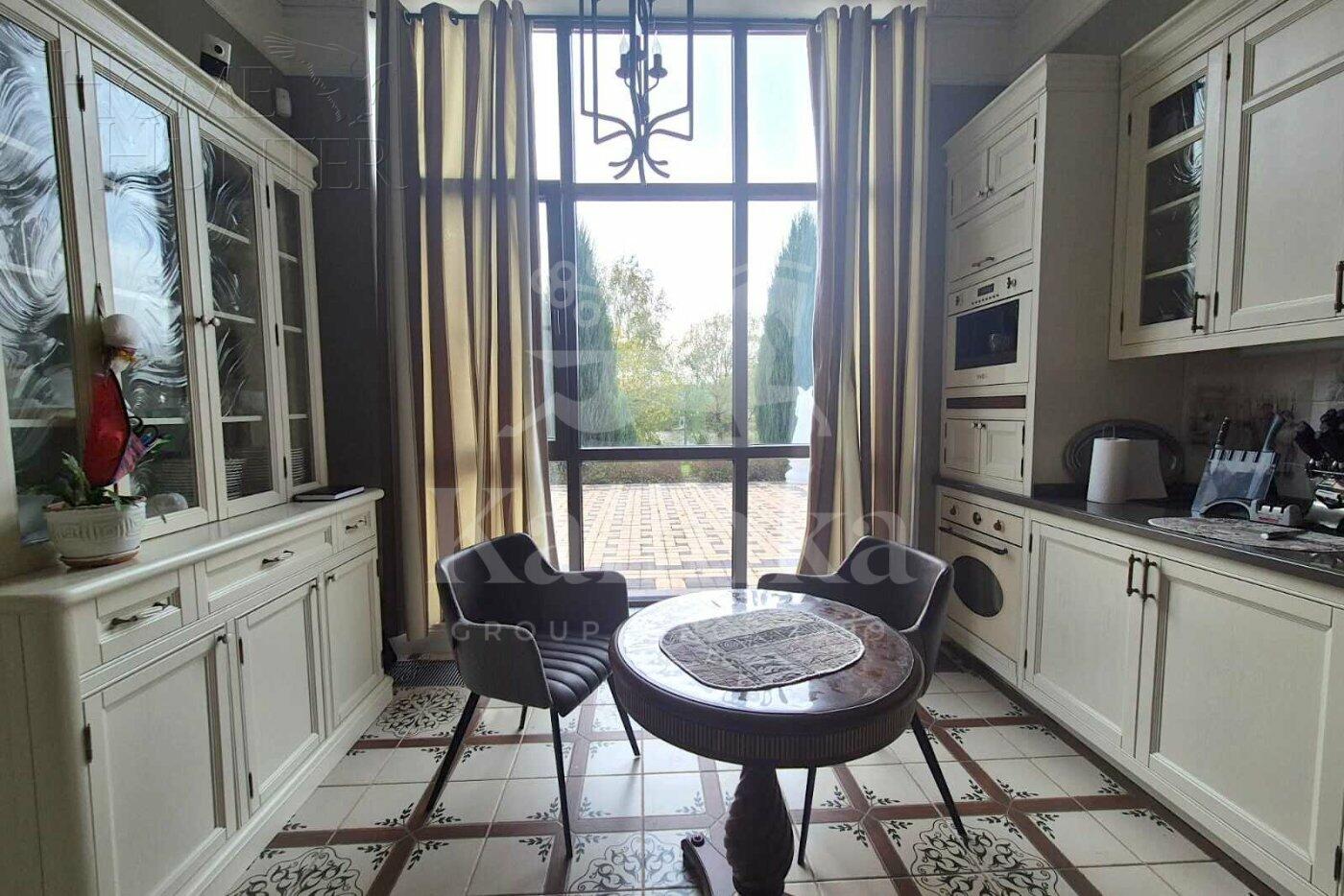 2-этажный коттедж 678 м² с отделкой