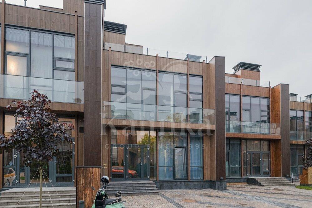 3-этажный таунхаус 168.7 м² без отделки