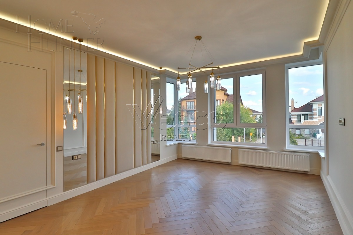 2-этажный коттедж 240 м² с отделкой