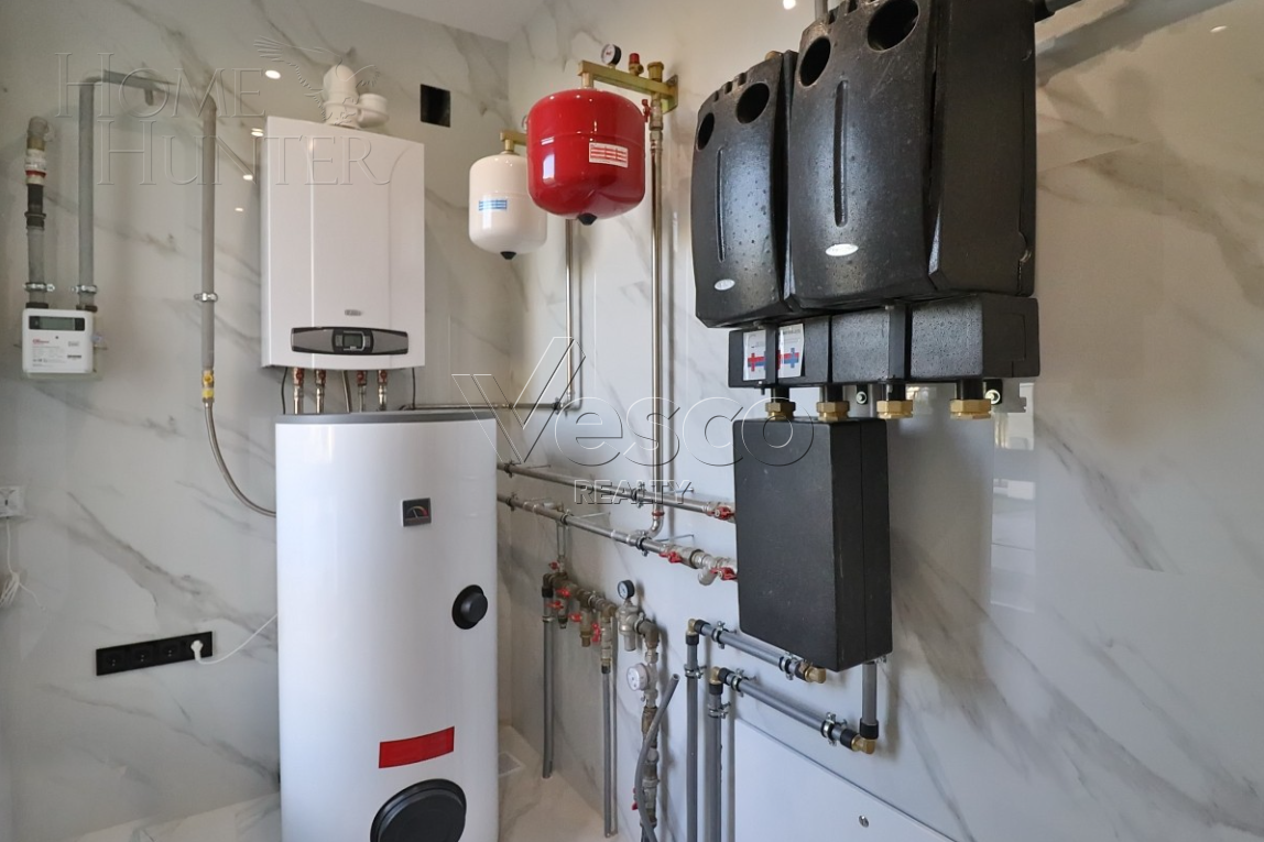 2-этажный коттедж 240 м² с отделкой