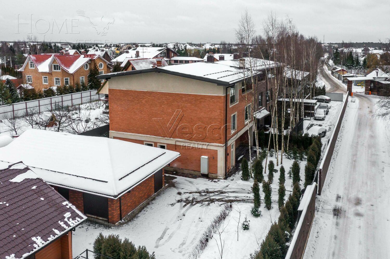 2-этажный таунхаус 600 м² с отделкой