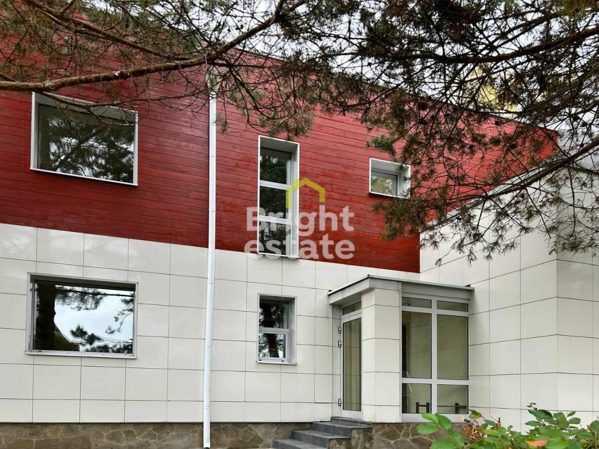 2-этажный коттедж 711 м² с отделкой