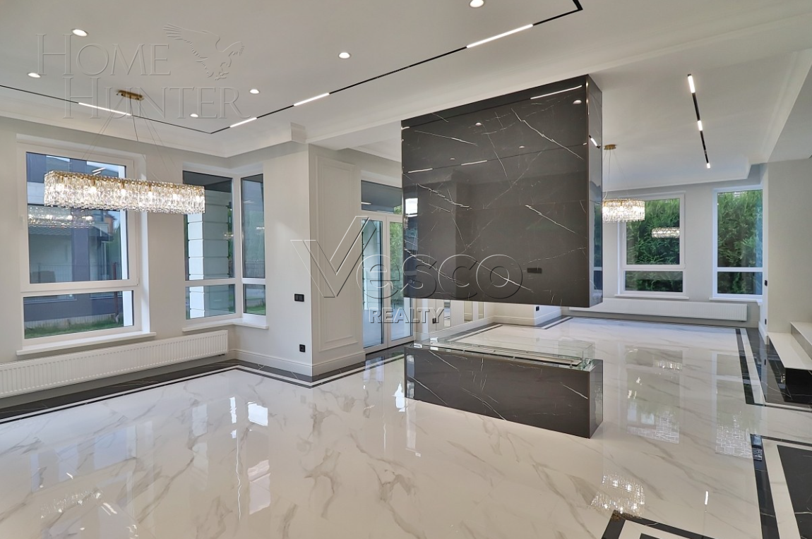 2-этажный коттедж 240 м² с отделкой