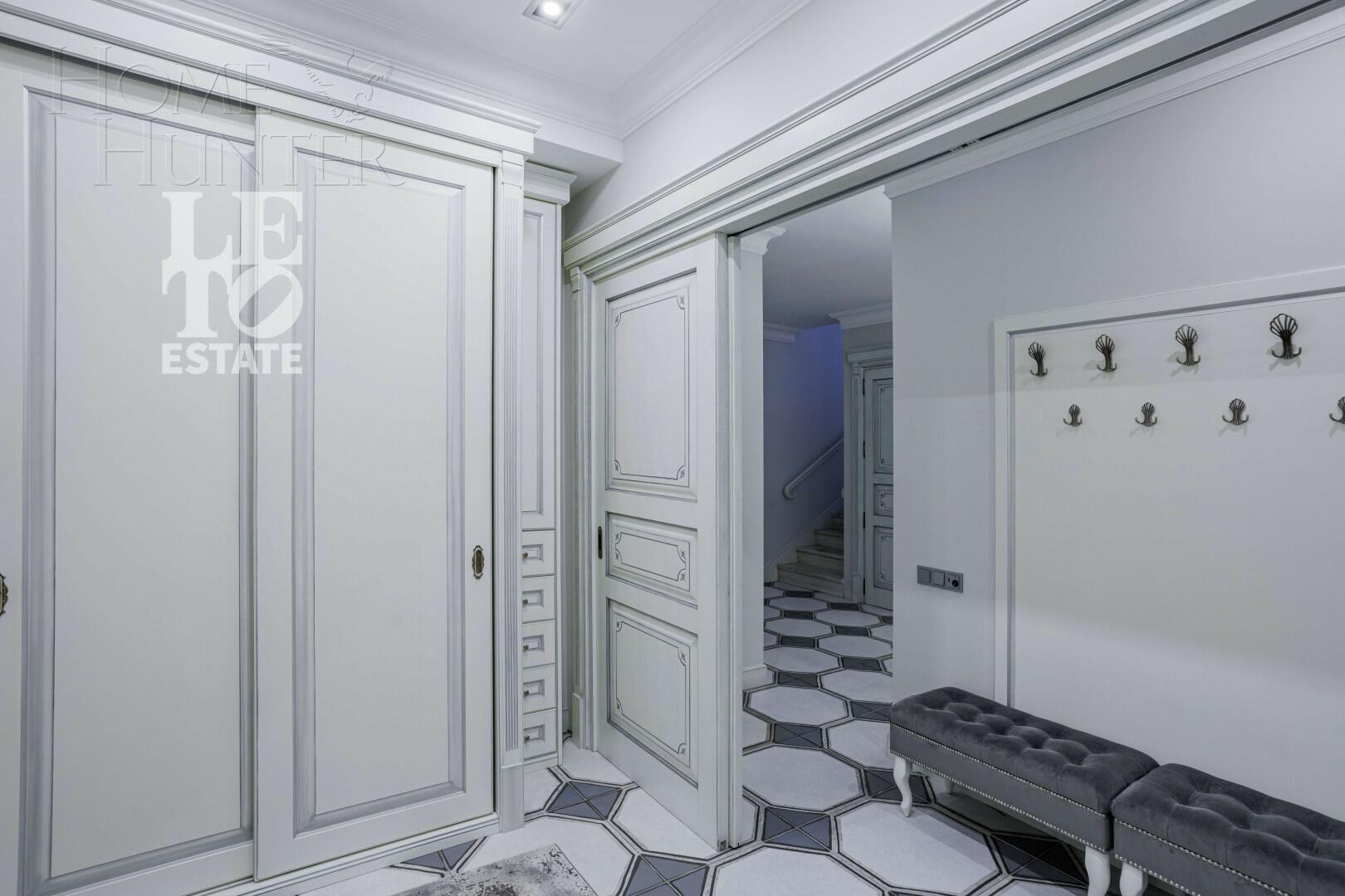 2-этажный таунхаус 430 м² с отделкой