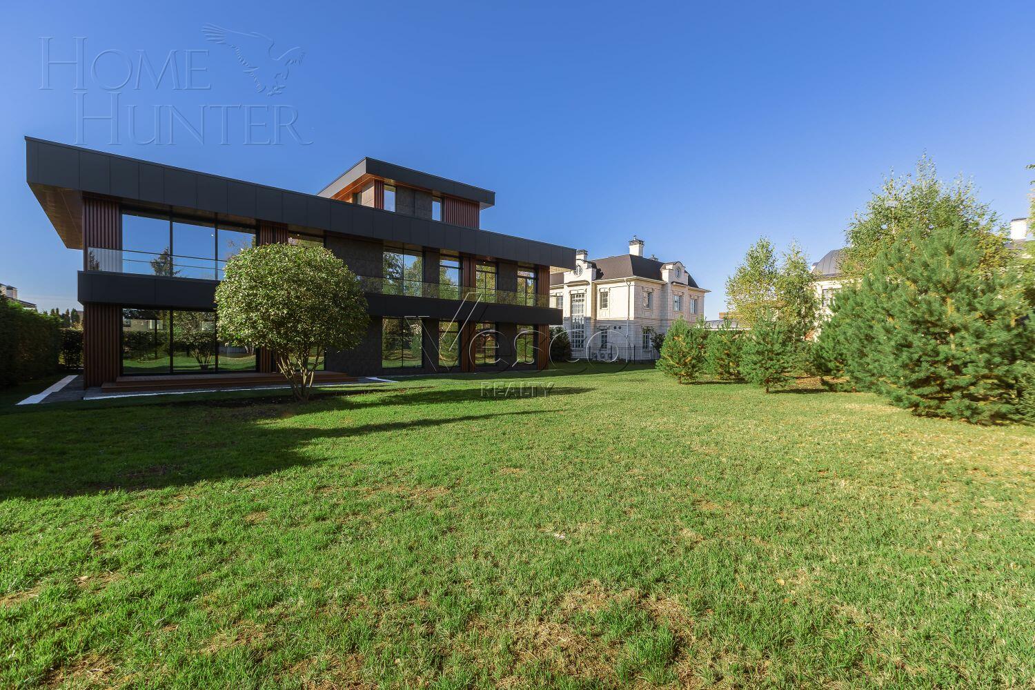 2-этажный коттедж 1 200 м² без отделки