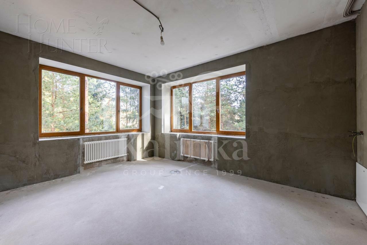 3-этажный коттедж 1 074 м² без отделки