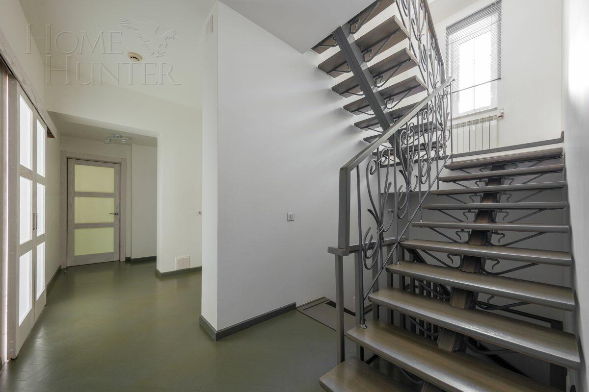 2-этажный коттедж 282.7 м² с отделкой