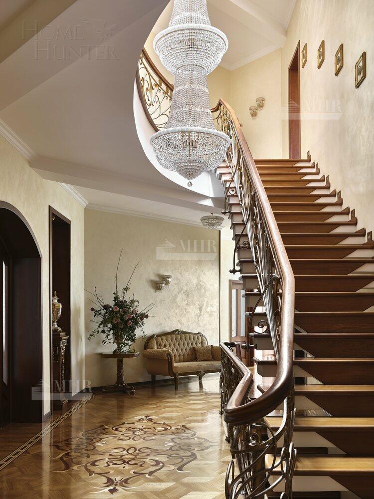 2-этажный коттедж 1 100 м² с отделкой