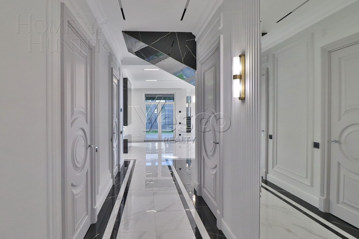 2-этажный коттедж 240 м² с отделкой