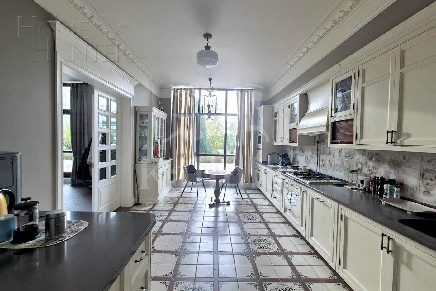 2-этажный коттедж 678 м² с отделкой