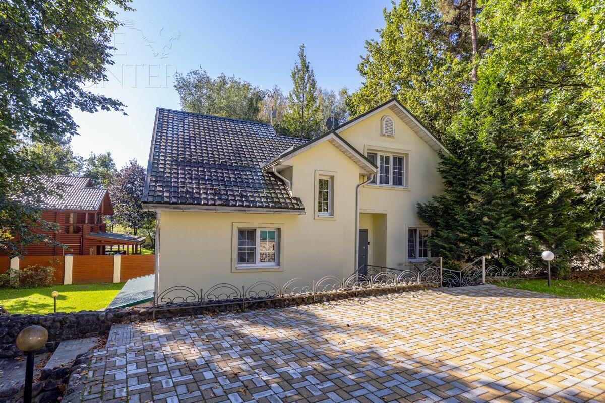 2-этажный коттедж 282.7 м² с отделкой