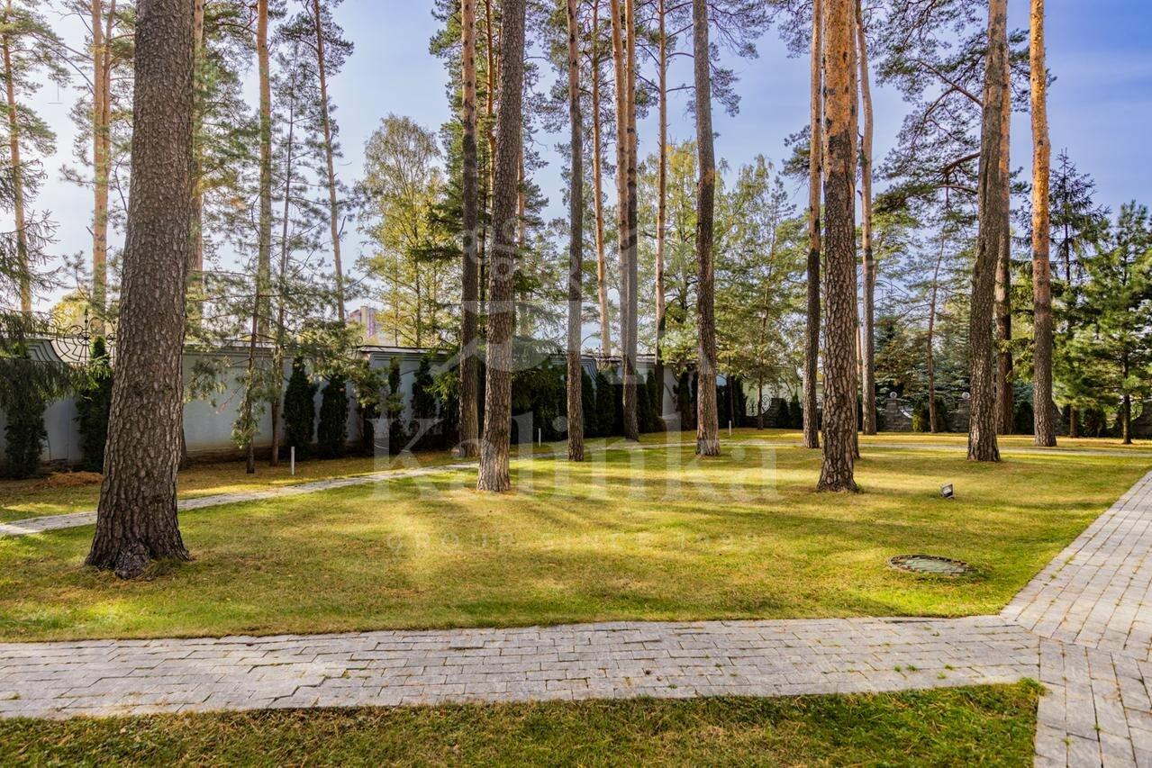 3-этажный коттедж 1 074 м² без отделки